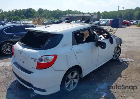 2011 Toyota Matrix S z USA, uszkodzony, nr VIN 2T1LE4EE5BC020182